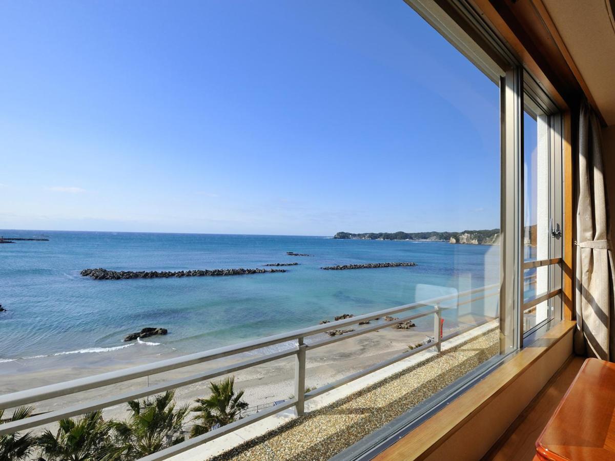 Mikazuki Sea-park Katsuura Ryokan 4*
